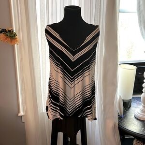 White House Black Market V-Neck  sleeveless top Size M